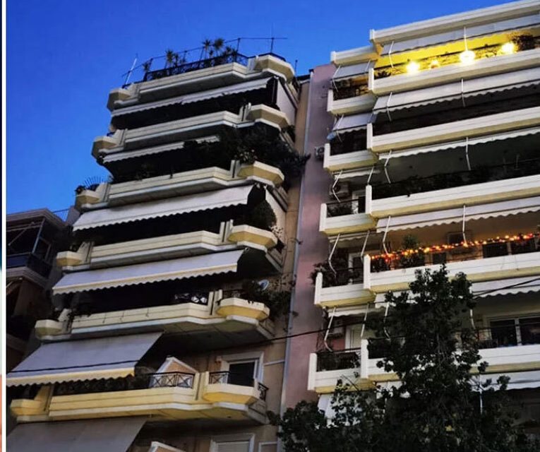 Νέα Σμύρνη: «Ήταν ατύχημα, το παιδί μου δεν είναι εγκληματίας» λέει η μητέρα των δύο αδερφών