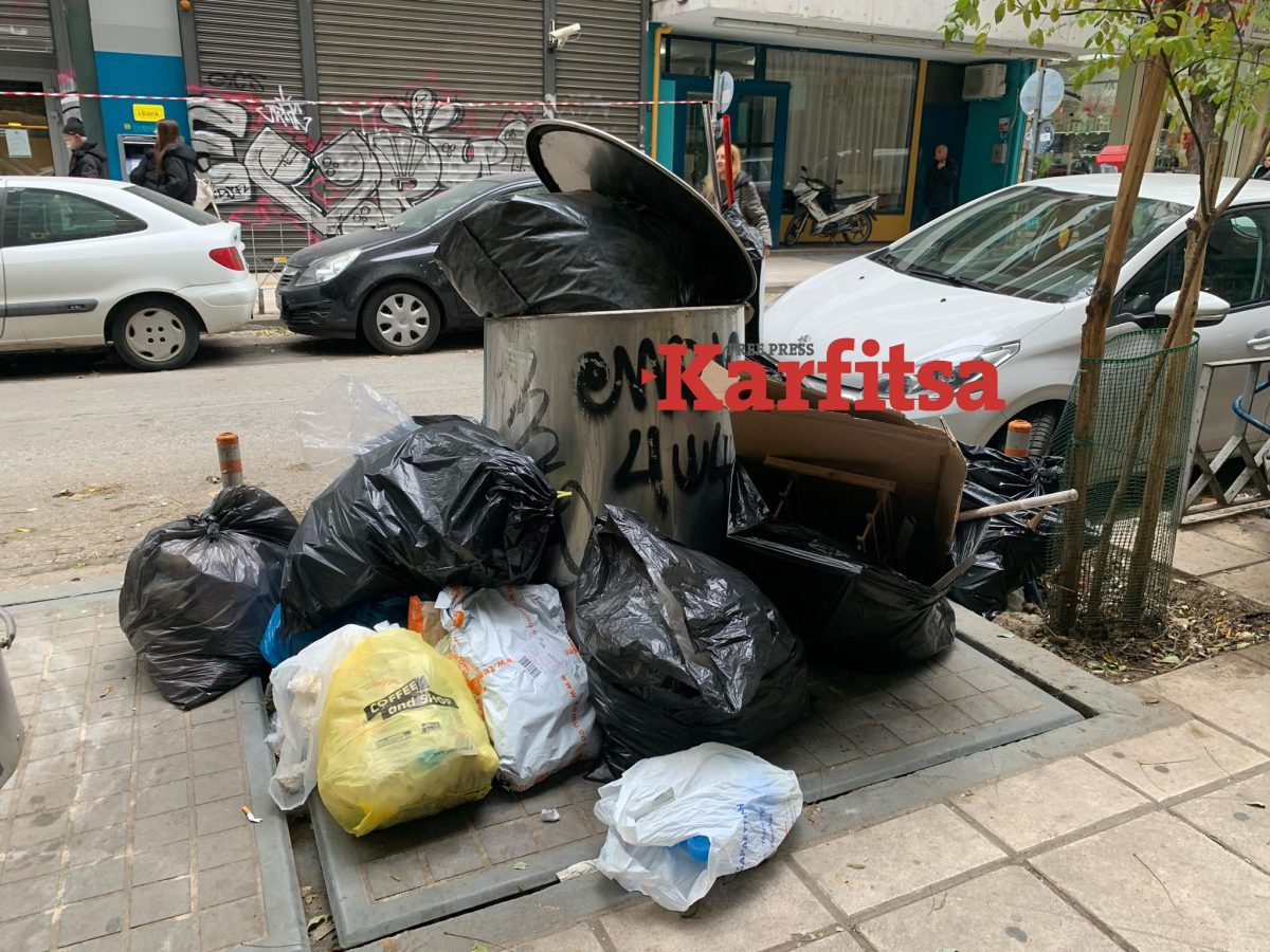 Θεσσαλονίκη: «Πνίγεται» από σκουπίδια το κέντρο της πόλης (ΦΩΤΟ)