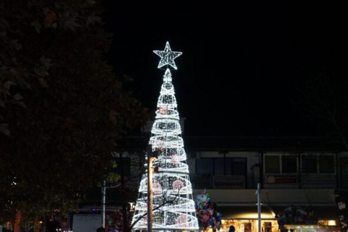 Θεσσαλονίκη: Χιλιάδες οι επισκέπτες της «Λευκής Νύχτας» στη Θέρμη