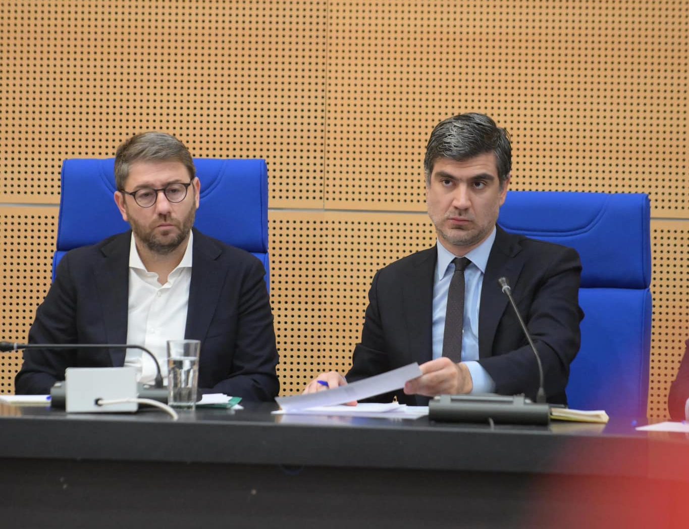 Στο πλευρό Ανδρουλάκη