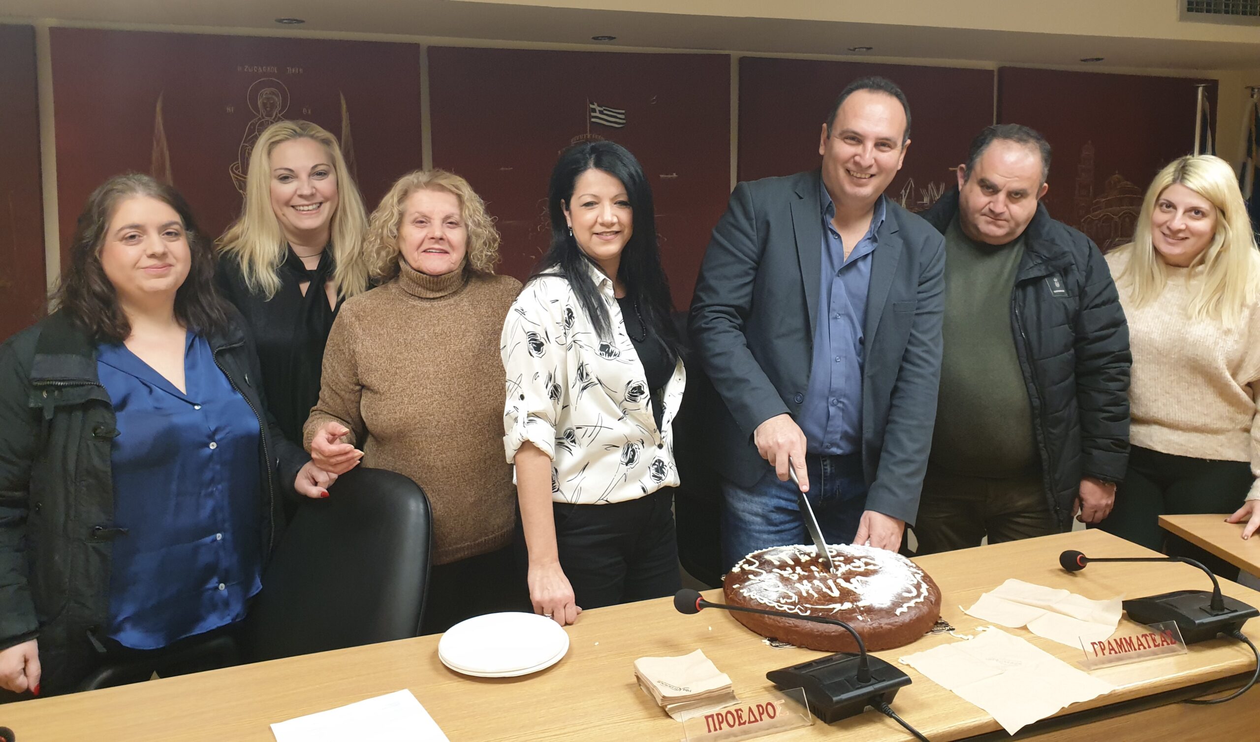 Θεσσαλονίκη: Έκοψε την πρωτοχρονιάτικη πίτα η κοινότητα Αμπελοκήπων