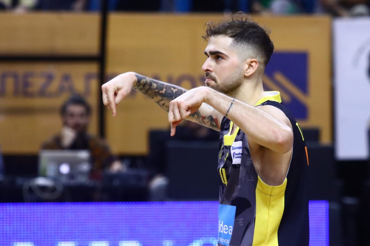 Ο τρομερός Τολιόπουλος «υπέγραψε» με νταμπλ-νταμπλ το τεράστιο «διπλό» του Άρη επί της ΑΕΚ (Video)