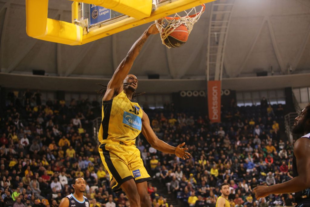 Nίκη της ΑΕΚ επί του ΟΦΗ πριν το ντέρμπι της Τούμπας (Video)