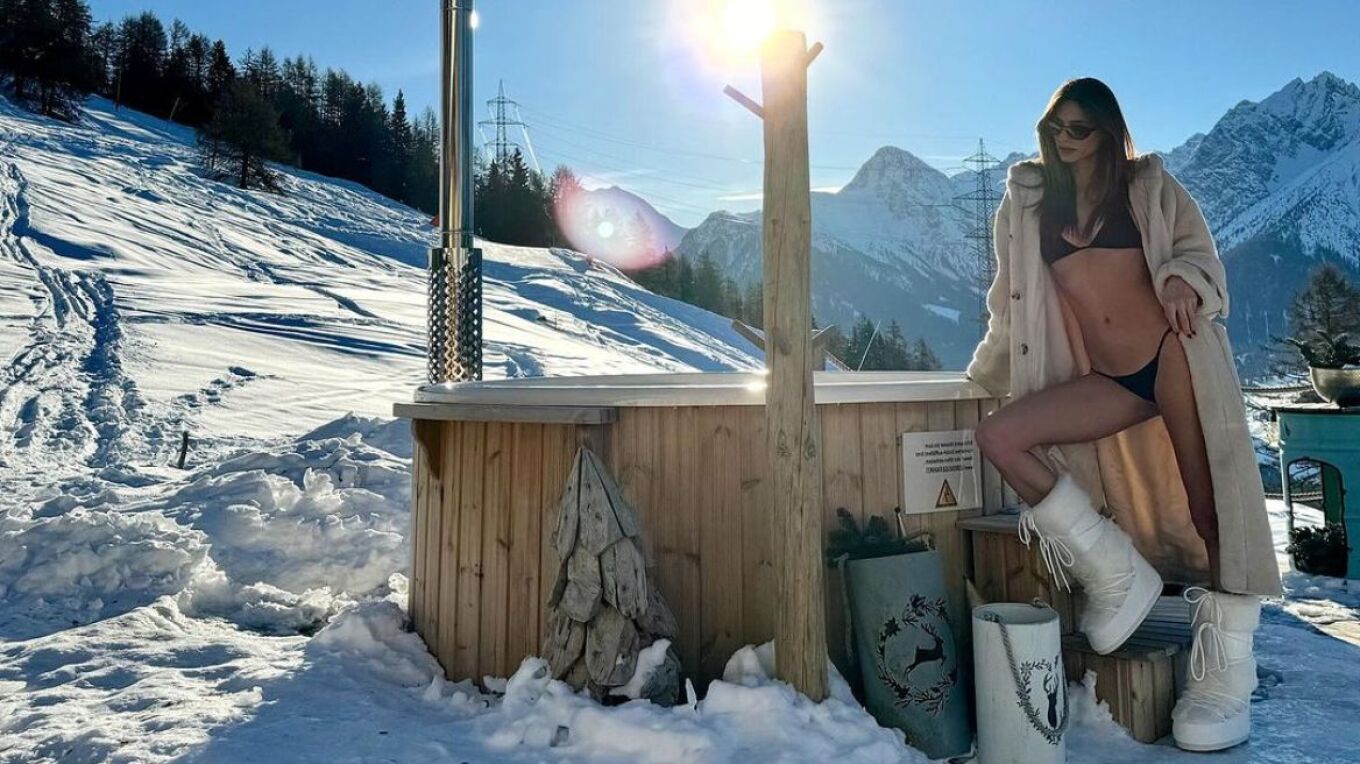 Ηλιάνα Παπαγεωργίου: Ποζάρει με μπικίνι στις χιονισμένες Άλπεις (ΦΩΤΟ)