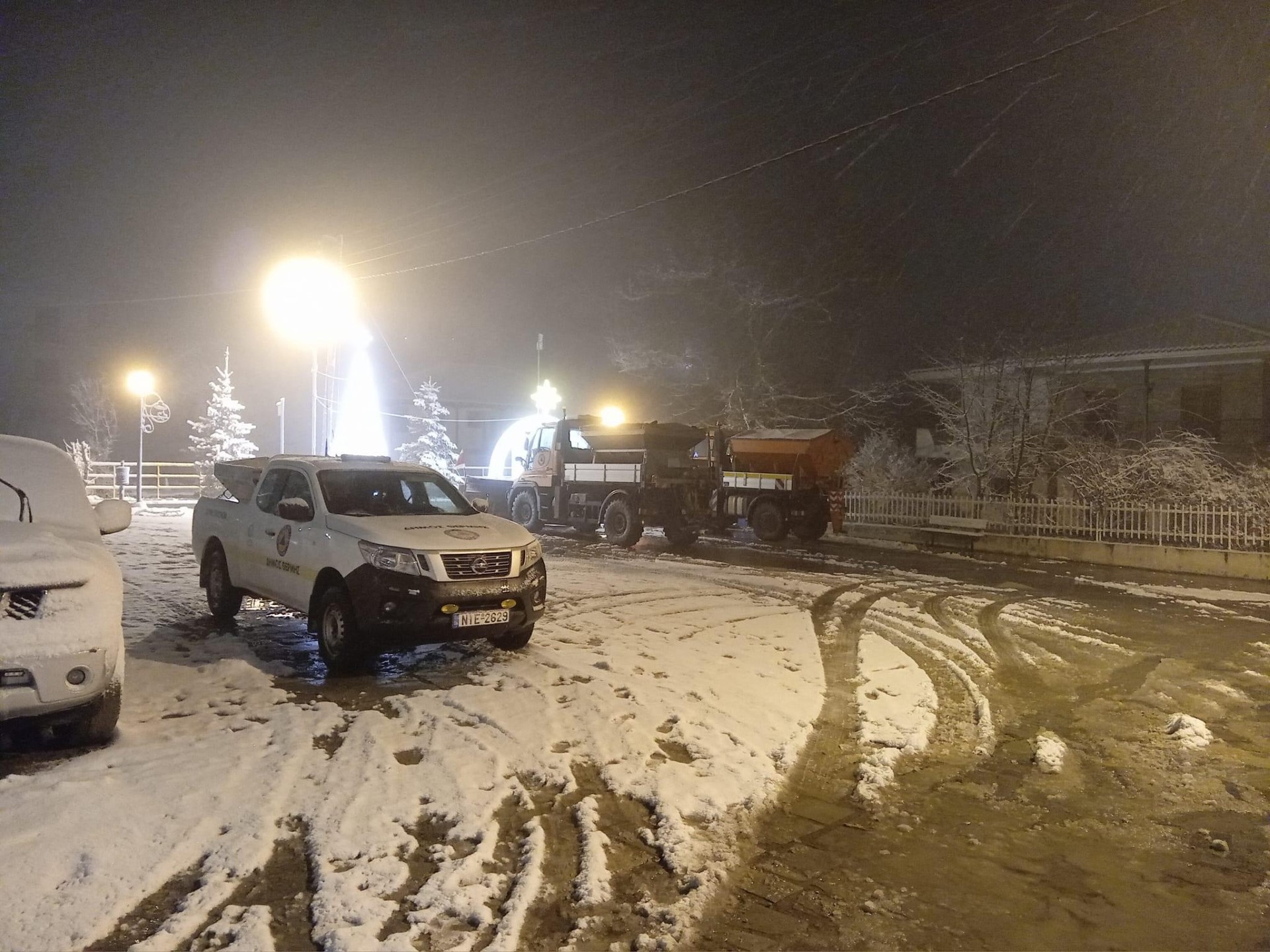 Στα λευκά ντύθηκαν οι ορεινοί οικισμοί του δήμου Θέρμης- Ανοιχτοί όλοι οι δρόμοι