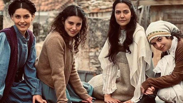 Οι «Ψυχοκόρες» κόβουν τη «Μάγισσα»