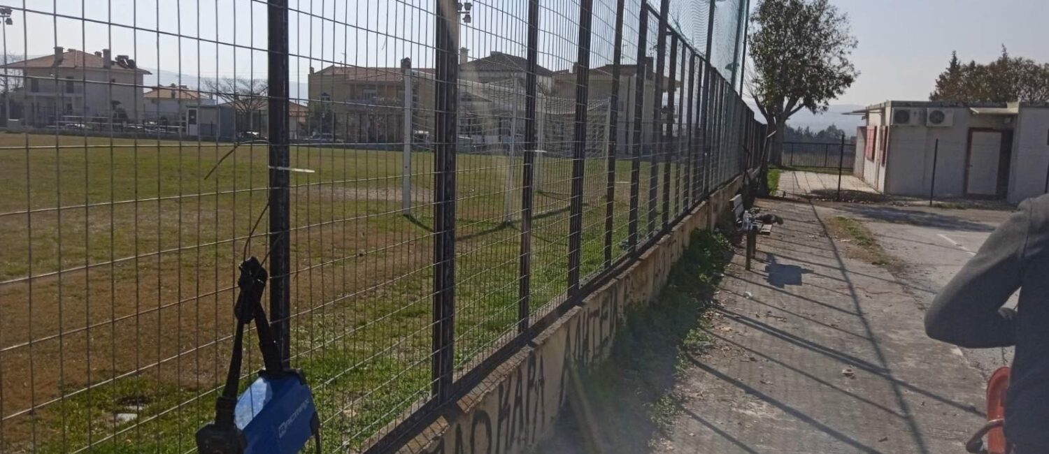 Θεσσαλονίκη – Δ. Θέρμης: Εργασίες συντήρησης σε ποδοσφαιρικά και κλειστά γήπεδα