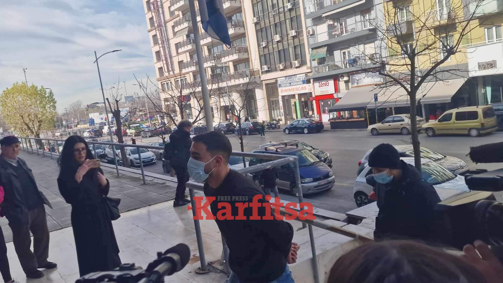 Θεσσαλονίκη: Η στιγμή που ο τράπερ Ricta φτάνει στα δικαστήρια