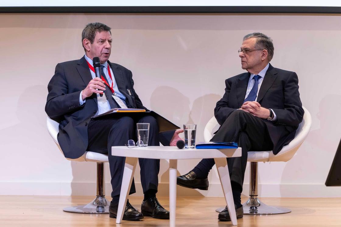 Λουκάς Παπαδήμος: Η ένταξη στο ευρώ ήταν η σωστή απόφαση – Το PSI ήταν αναγκαίο και αναπόφευκτο