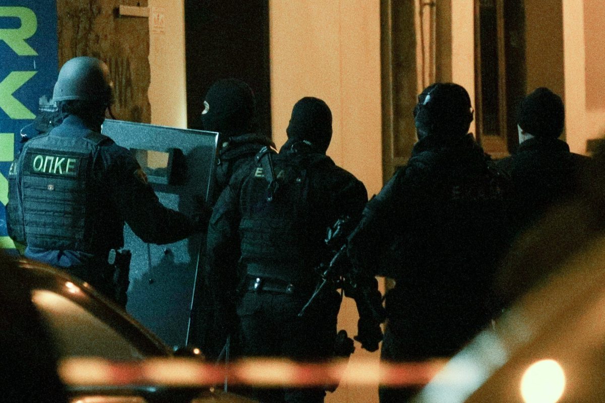 Ποινικοί, αναρχικοί και κρατούμενοι στο μικροσκόπιο της Αντιτρομοκρατικής για 3 επιθέσεις – Η δράση και τα χτυπήματά τους