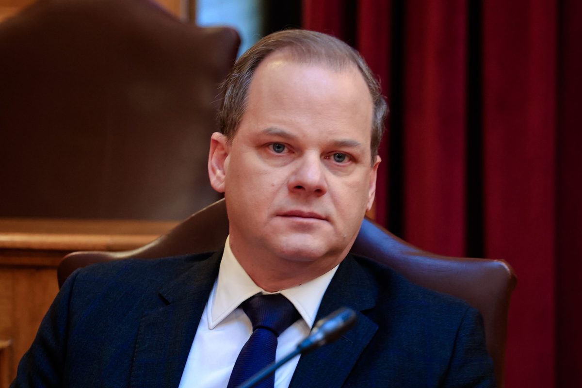 Καραμανλής για δικογραφία Τεμπών: «Είμαι βέβαιος για την αθωότητά μου» – Αιχμές για τον εφέτη ανακριτή Λάρισας