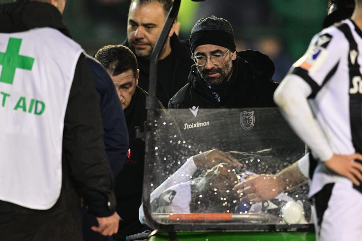 Προκάλεσε σοκ ο τραυματισμός του Μπάμπα Ράχμαν – Διεκομίσθη στο νοσοκομείο (Video)