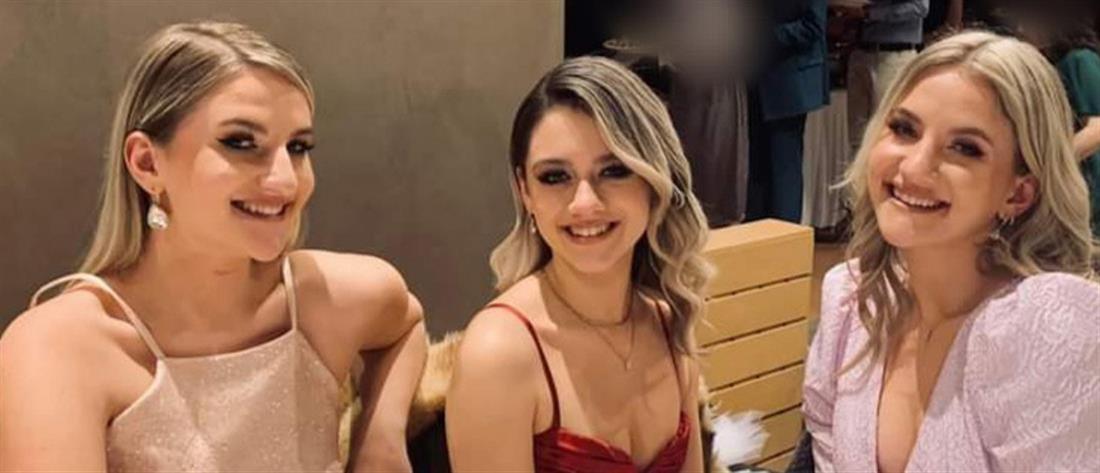 Τρίκαλα: Εκατοντάδες πολίτες τίμησαν τη μνήμη των δίδυμων αδερφών και της ξαδέρφης τους που σκοτώθηκαν στα Τέμπη