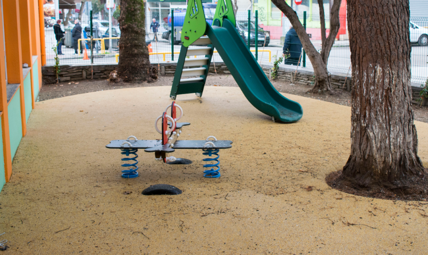 Θεσσαλονίκη: Νέα παιδική χαρά σε νηπιαγωγείο του Δ. Αμπελοκήπων – Μενεμένης