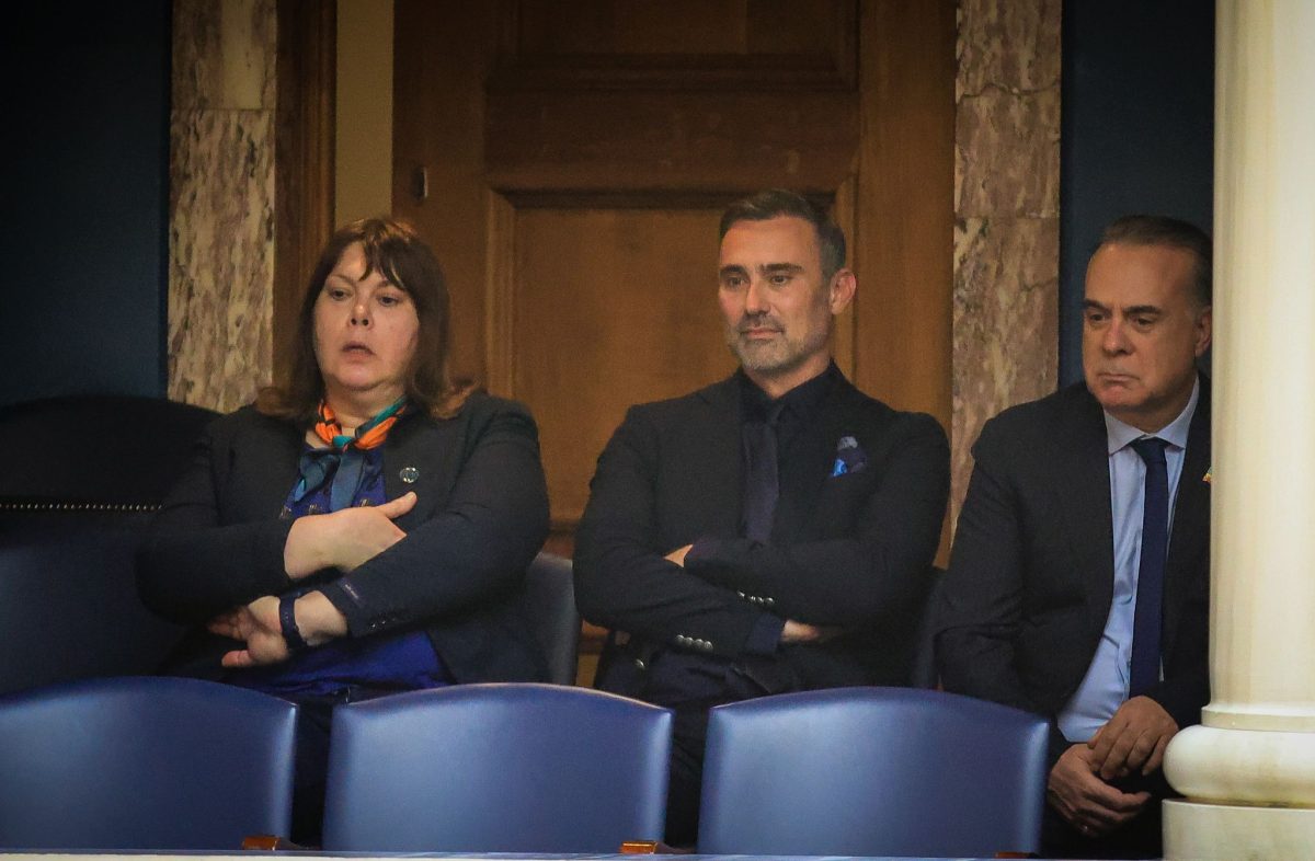 Νομοσχέδιο για τα ομόφυλα ζευγάρια: Στα θεωρεία Καπουτζίδης-Σεργουλόπουλος