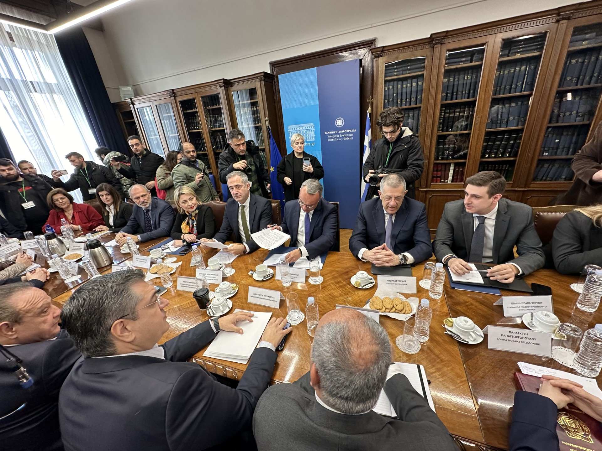 Άγγλος… ο Χρήστος Σταϊκούρας 