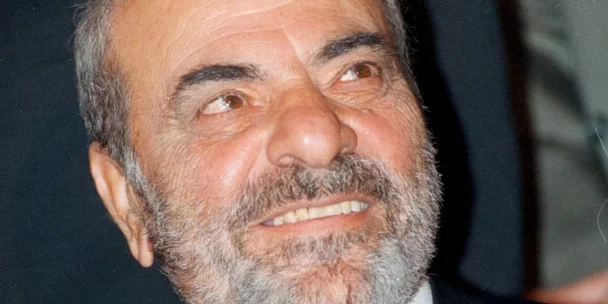 «Υπάρχω»: Για ποιον πασίγνωστο τραγουδιστή το προόριζε ο Νικολόπουλος