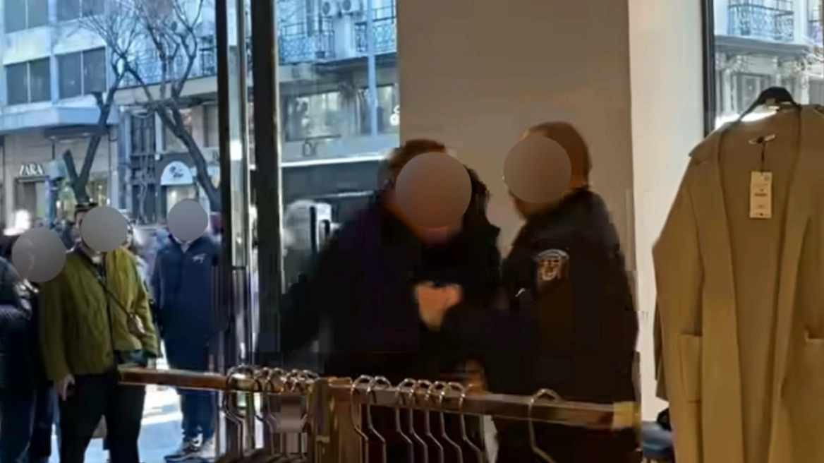 Θεσσαλονίκη: Πιάστηκαν στα χέρια σεκιουριτάς και πελάτης σε κατάστημα για…ένα μπουφάν (Video)