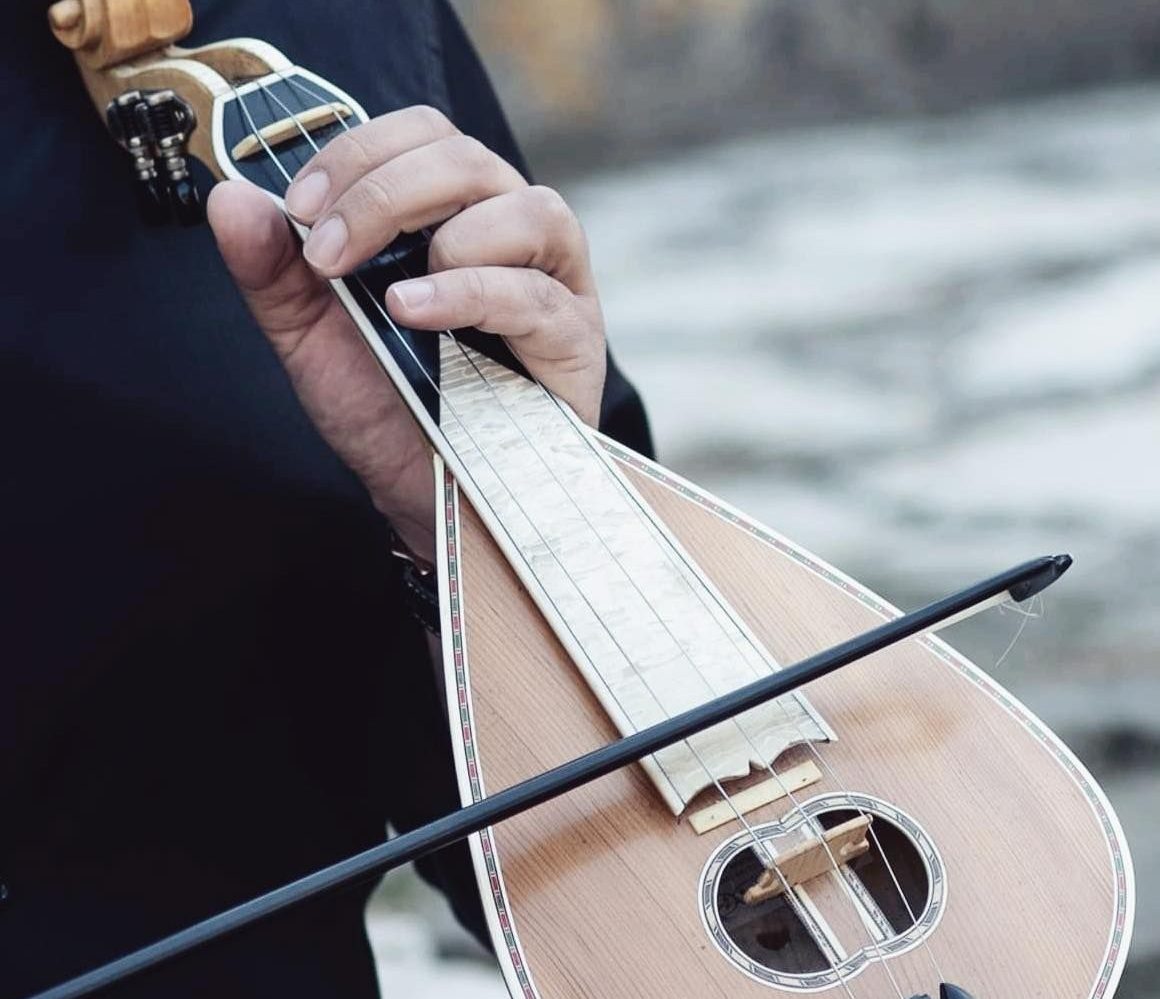 Δύο Κρητικοί μιλούν στην Karfitsa -« Ήμουν τυχερός γιατί είχα ακούσματα από τον παππού μου»