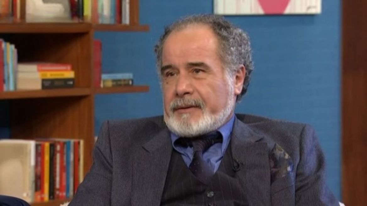 Θοδωρής Κατσαφάδος: Μέχρι σήμερα κουβαλάω ενοχή που δεν πήγα στην κηδεία της μητέρας μου