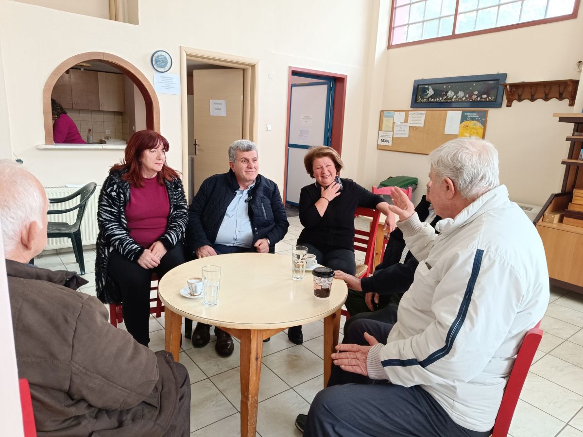 Θεσσαλονίκη: Δίπλα στους ηλικιωμένους ο Λευτέρης Αλεξανδρίδης