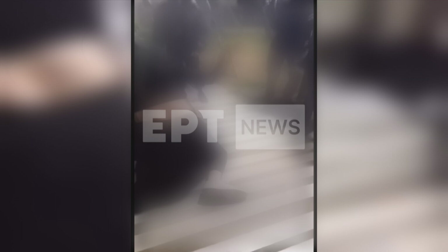 Βίντεο σοκ από την Ελευσίνα: 14χρονη χτυπά με μανία συνομήλική της – Συμμαθητές βιντεοσκοπούν τον ξυλοδαρμό