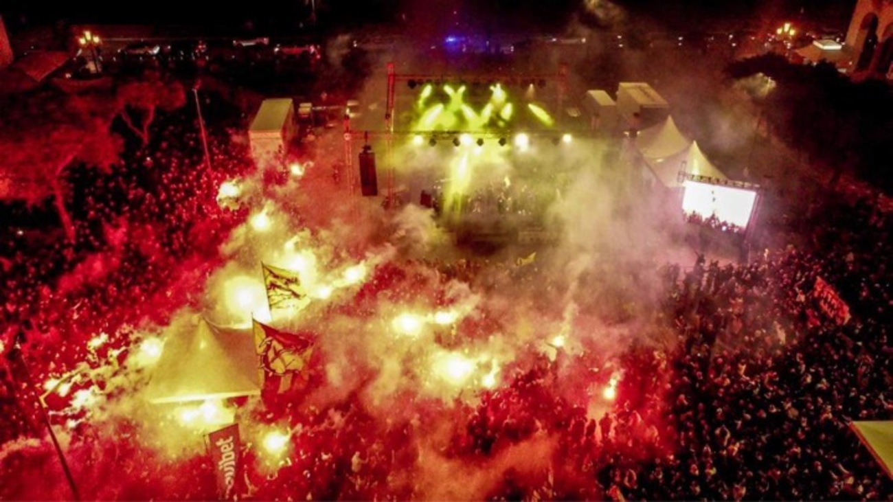 Στα «κιτρινόμαυρα» η Θεσσαλονίκη για τα γενέθλια του Άρη (ΦΩΤΟ+Video)