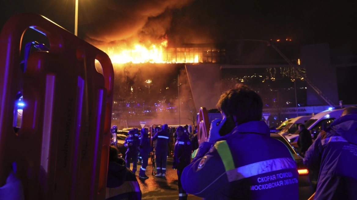 Σοκ και αποτροπιασμό για την τρομοκρατική επίθεση στη Μόσχα εκφράζει η ΕΕ