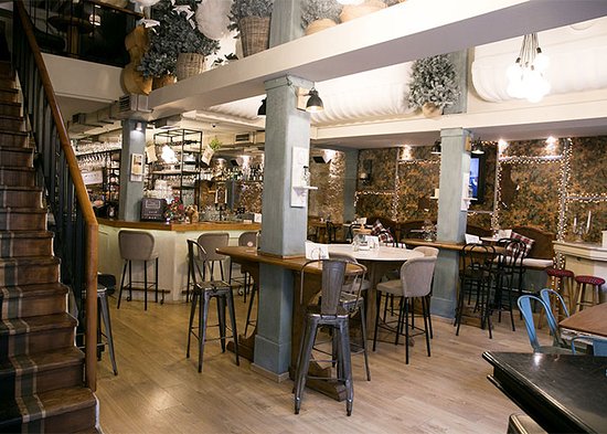 Θεσσαλονίκη: Κλείνει μετά από 10 χρόνια γνωστό μπαρ στα Λαδάδικα – Πότε κατεβάζει ρολά (ΦΩΤΟ)