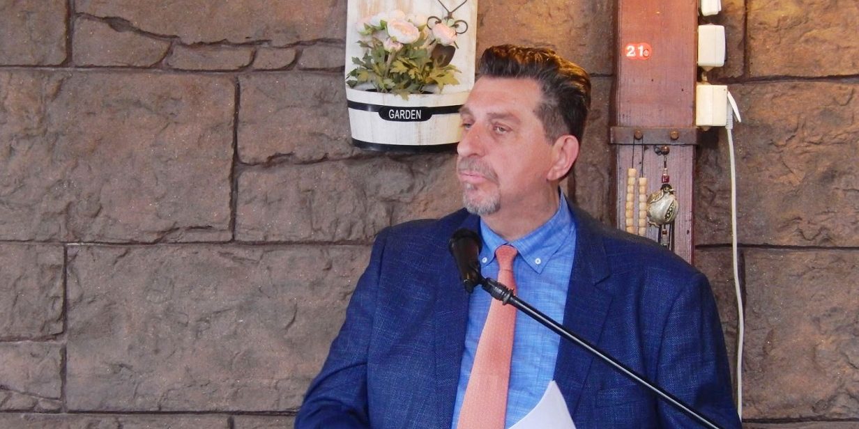 Σιθωνία: Ο συνέταιρος του Τζίτζιου, ο κουμπάρος και ο «παλιόφιλος» από τις παλιές καλές μέρες