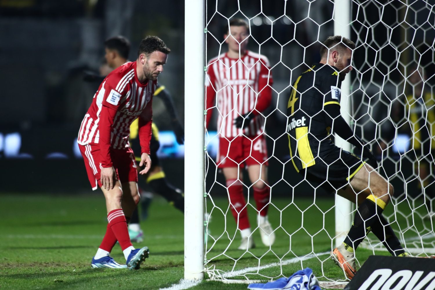 Superleague: Αναζητούν αντίδραση οι «ερυθρόλευκοι» κόντρα στον αήττητο Άρη