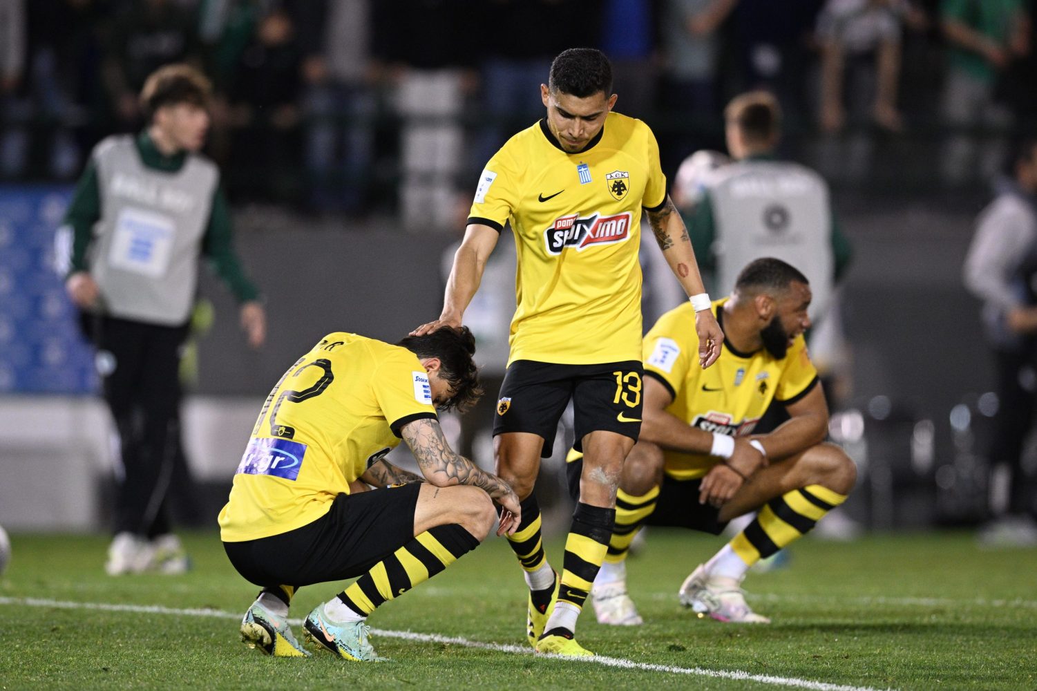 Superleague: «Έσπασε» το αήττητο της ΑΕΚ και η κορυφή είναι «ασπρόμαυρη»!