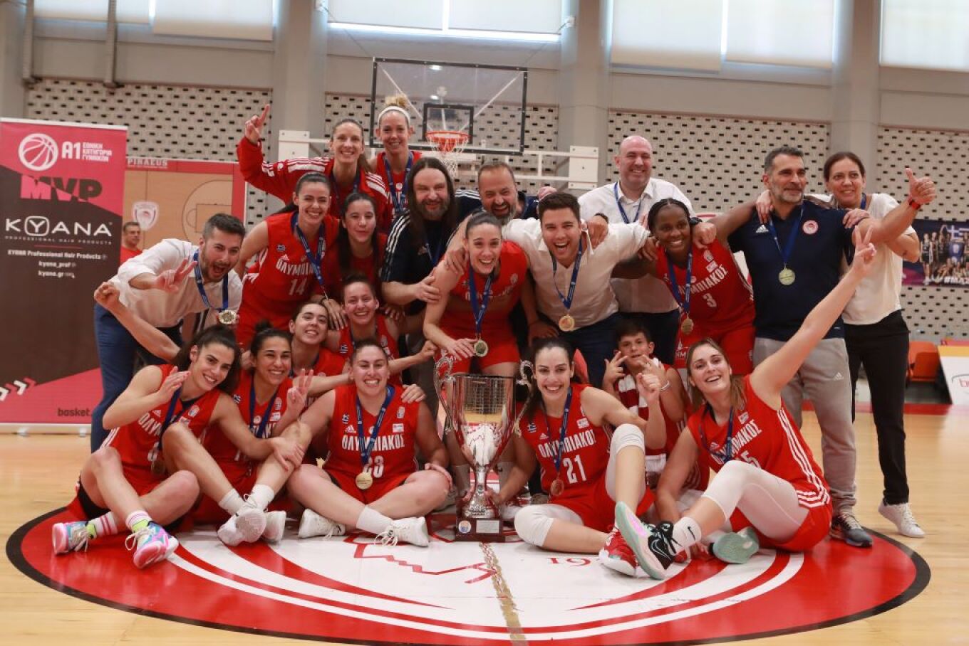 Ο Ολυμπιακός νίκησε 61-45 τον Παναθηναϊκό και κατέκτησε τον τίτλο στο μπάσκετ γυναικών