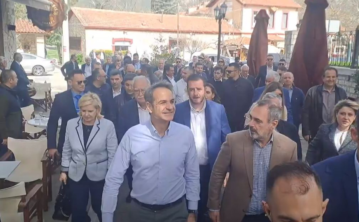 Στα Καλάβρυτα ο Κυριάκος Μητσοτάκης – Συναντήθηκε με μαθητές