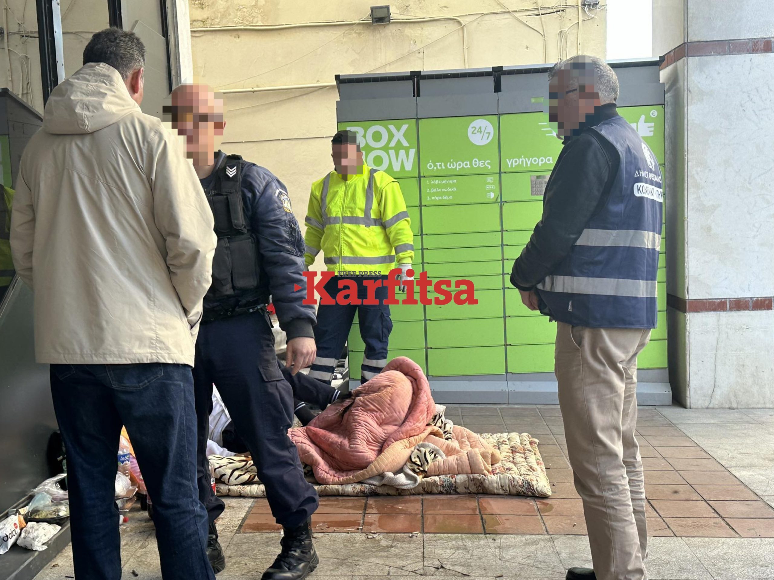 Θεσσαλονίκη: Υπάλληλοι του δήμου «ξεχύθηκαν» στο κέντρο και ενημέρωσαν τους άστεγους για τις δομές 