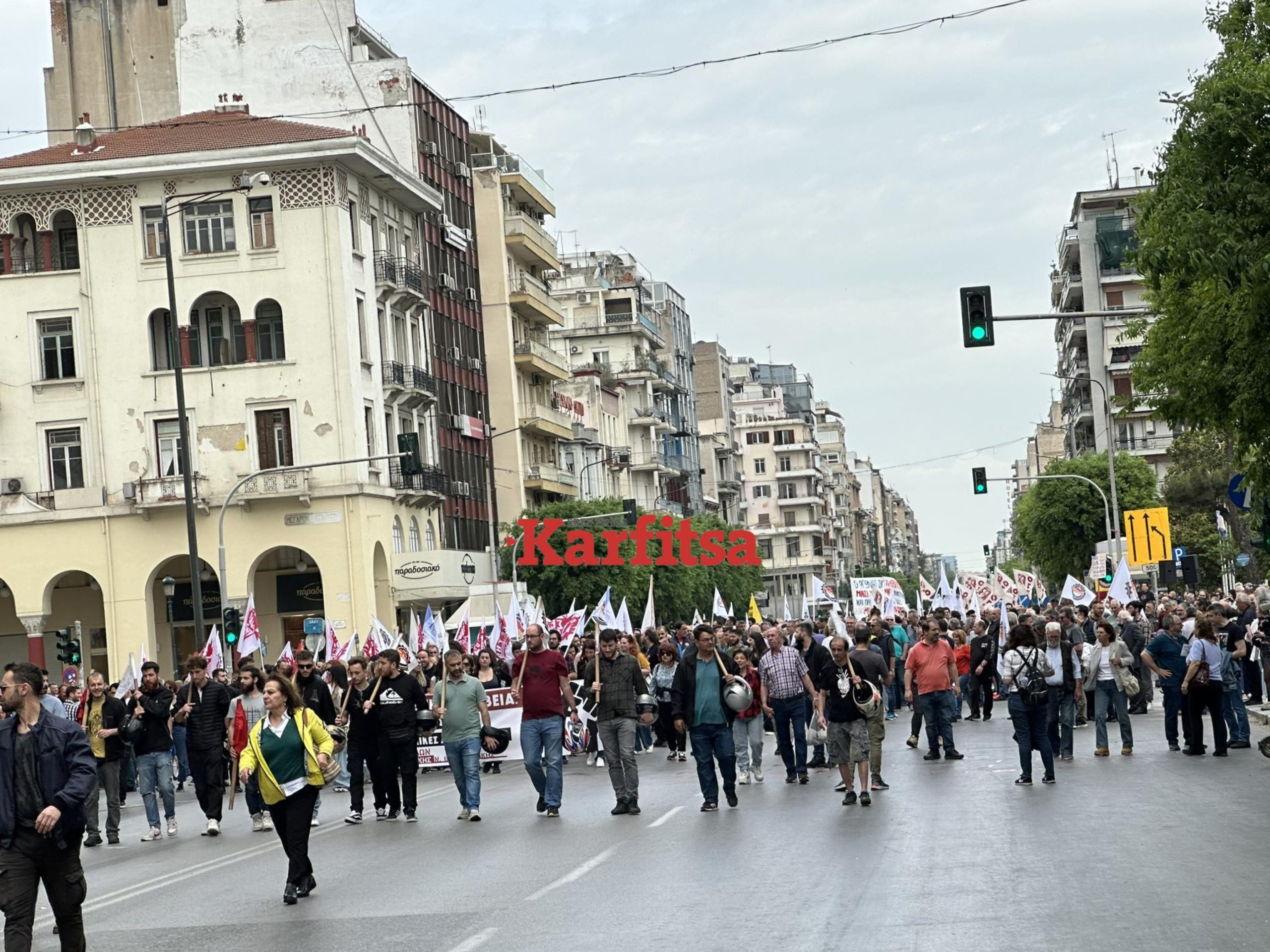 Θεσσαλονίκη: Πορεία στο κέντρο από εργατικά σωματεία – «Αυξήσεις στους μισθούς τώρα» (ΦΩΤΟ+Video)