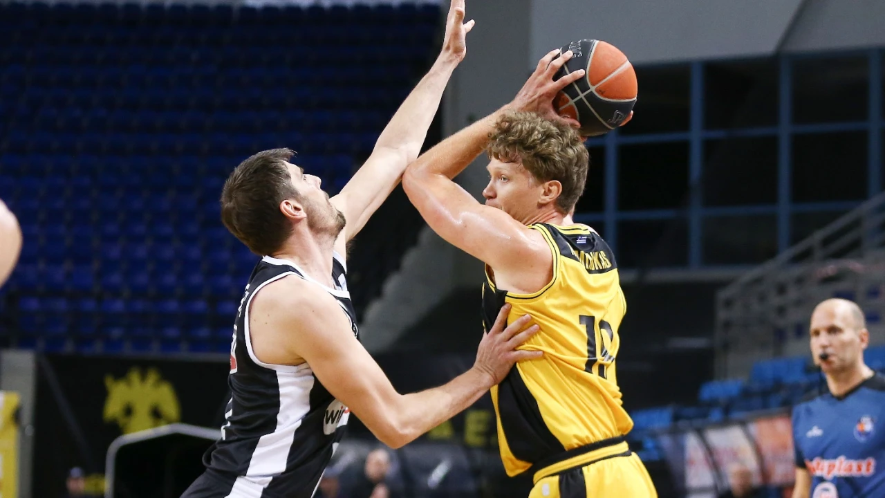 Basket League: Στα Play-Off ως 7η η ΑΕΚ με νίκη 99-91 επί του ΠΑΟΚ