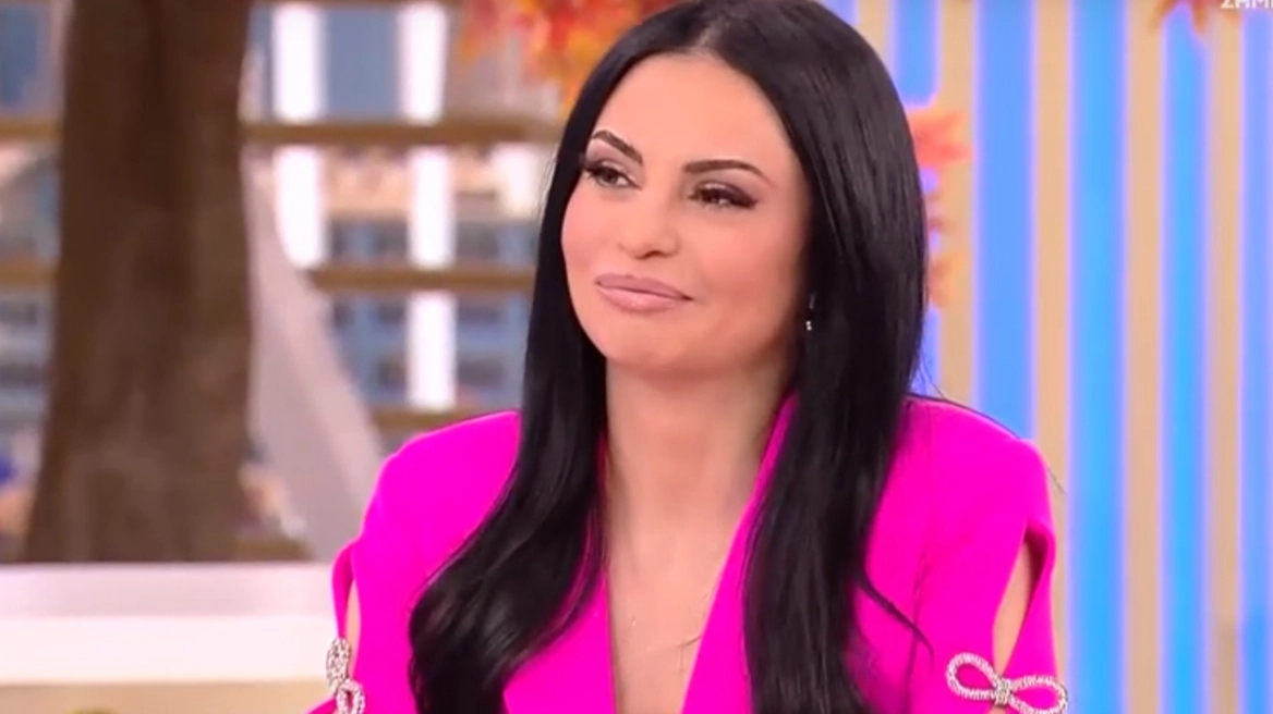 Δήμητρα Αλεξανδράκη: Επιβεβαίωσε ότι έχει παντρευτεί – Δείτε το βίντεο