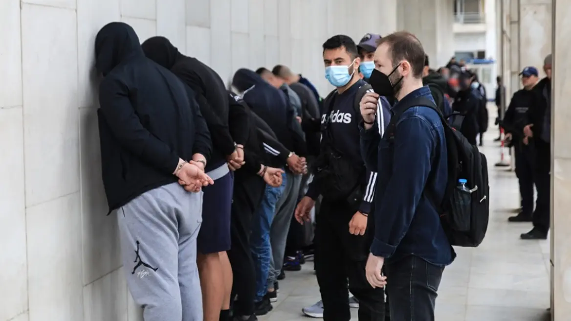 Δολοφονία Λυγγερίδη: Διώξεις για 28 κακουργήματα και πλημμελήματα στους 67 συλληφθέντες