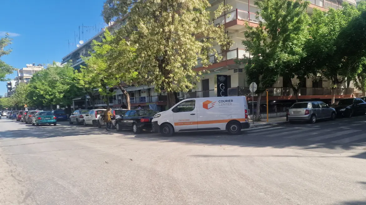 Θεσσαλονίκη: «Δεν είδα από πού ήρθε» λέει η οδηγός του ΙΧ που παρέσυρε τον 17χρονο ποδηλάτη (ΦΩΤΟ+Video)