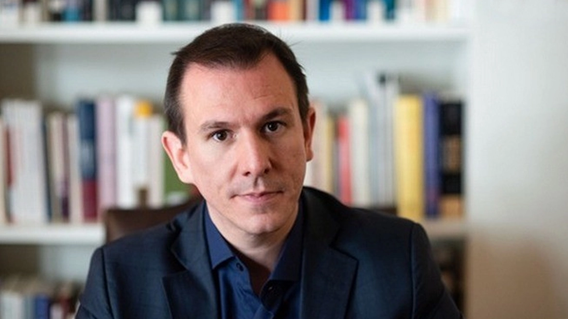 Π. Δουδωνής για Κασσελάκη: Αναγνωρίζω το δικαίωμα κάθε δεξιού πολιτικού να λέει το σύνθημα της χούντας «Πατρίς, Θρησκεία, Οικογένεια» (Video)