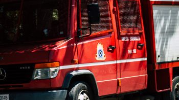 Συναγερμός τα ξημερώματα για φωτιά δίπλα σε ξενοδοχείο στο Ηράκλειο