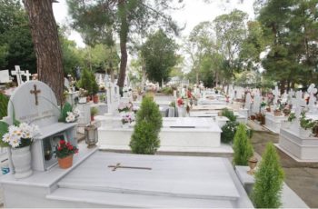 Θεσσαλονίκη: Οικογενειακό επεισόδιο πάνω στον τάφο νεκρού – Καταδίκη 60χρονου σε 5 μήνες φυλάκιση, με αναστολή