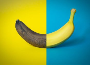 Πώς διατηρούμε τη μισή μπανάνα φρέσκια χωρίς να μαυρίσει