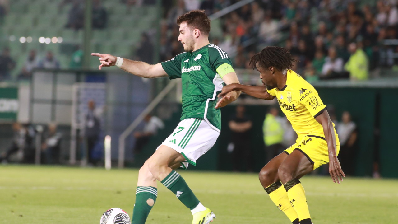 Θερμό επεισόδιο με Ιωαννίδη στο πάρκινγκ της Λεωφόρου: «Εγώ δεν τιμάω το Τριφύλλι που παίζω με έξι ενέσεις;» (Video)