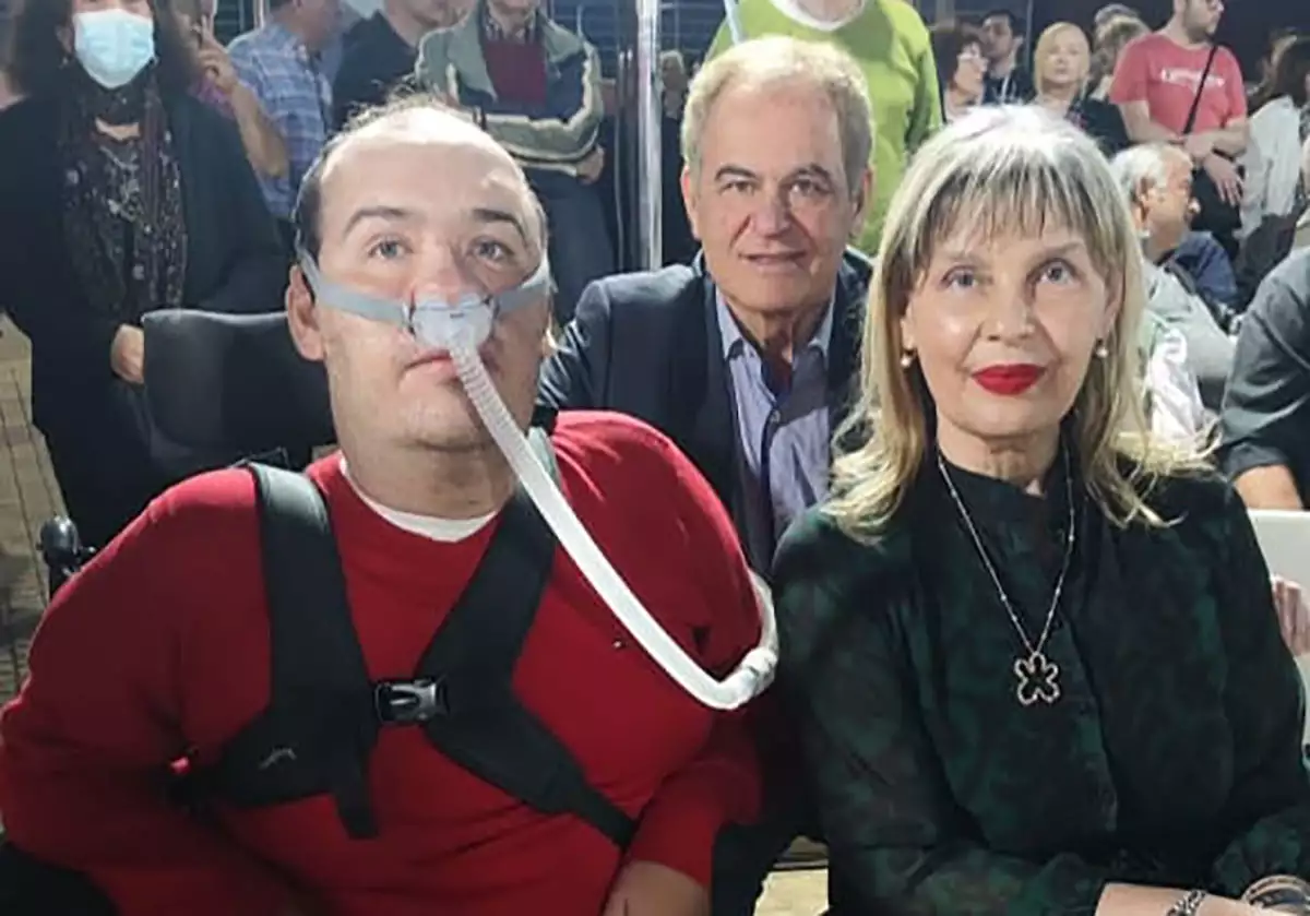 Δημήτρης Παπανώτας: Ο Κωνσταντίνος Σιδηρόπουλος, γιος της Κατερίνας Παπακώστα, παίρνει τη θέση του στο ευρωψηφοδέλτιο του ΣΥΡΙΖΑ