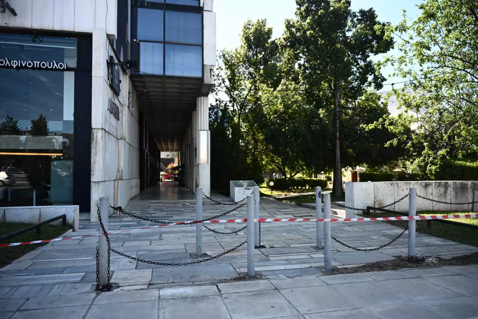 Μαρούσι: Άφαντος ο δράστης της δολοφονίας του 23χρονου – Αναζητούνται και άλλα άτομα (Video)