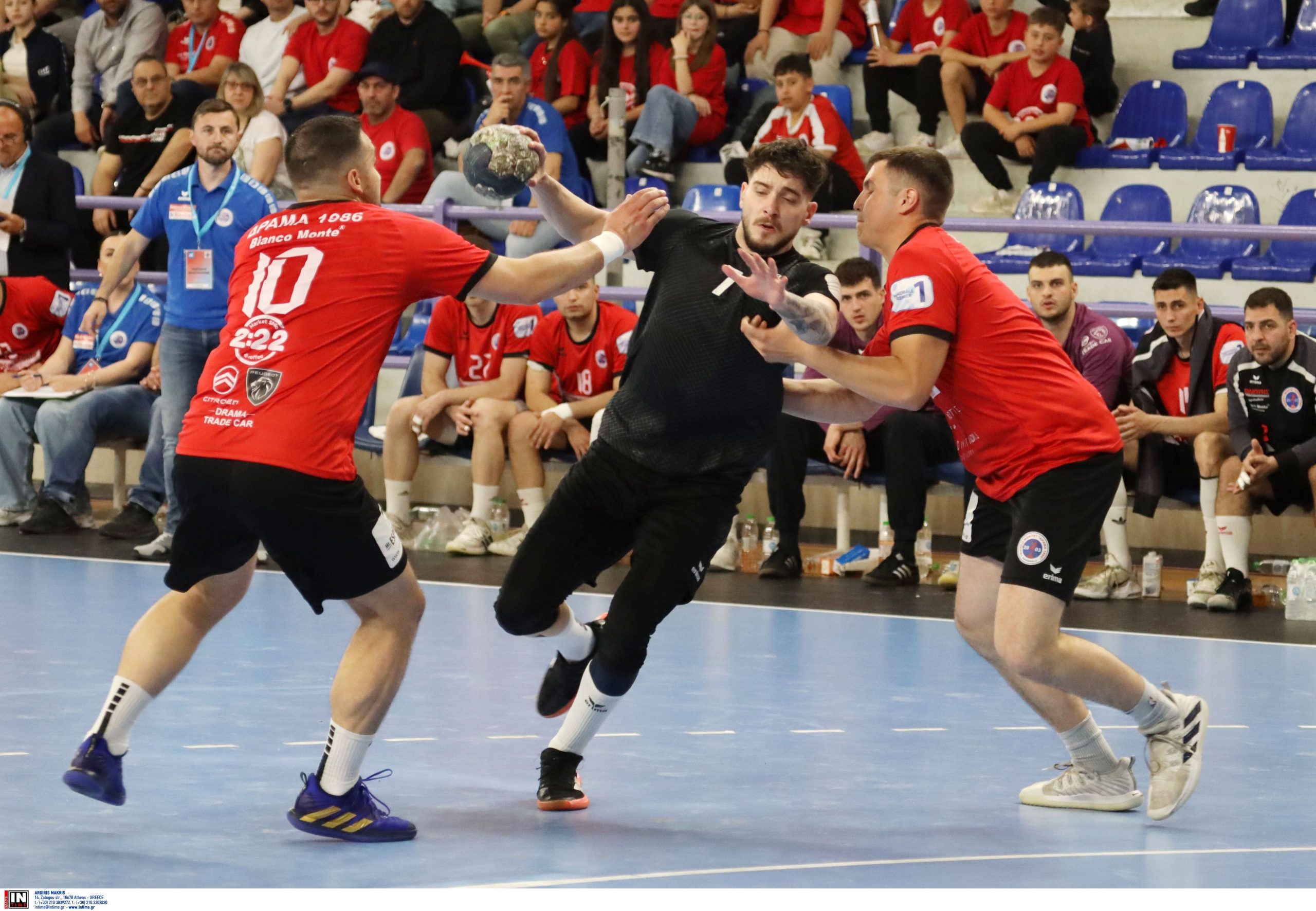 Γιώργος Ελευθεριάδης: «Η επιστροφή στους τίτλους άνοιξε την… όρεξή μας για τα επόμενα»