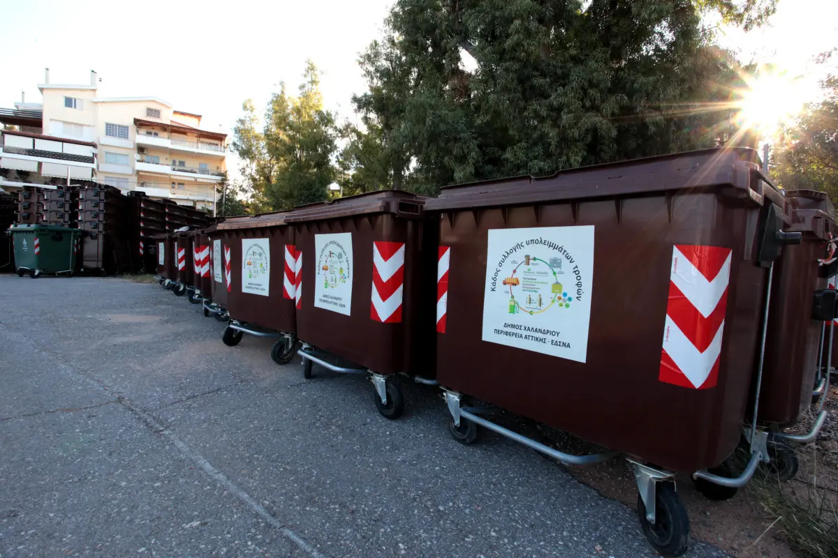 Θεσσαλονίκη: Πιλοτική τοποθέτηση καφέ κάδων στις λαϊκές αγορές του Δήμου Κορδελιού-Ευόσμου – Μήνυμα του δημάρχου Λευτέρη Αλεξανδρίδη