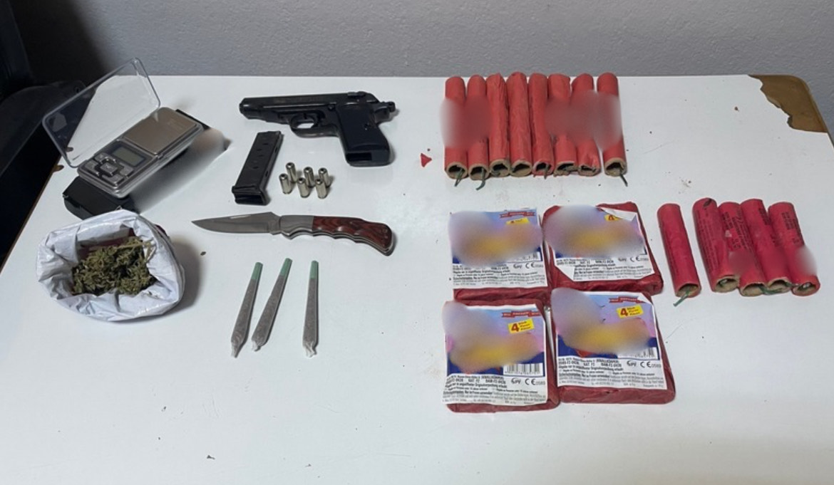 Χειροπέδες στην Κεντρική Μακεδονία για βεγγαλικά και φωτοβολίδες- Ανάμεσά τους δύο 16χρονοι